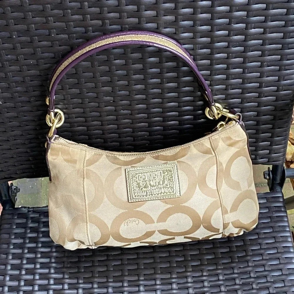 Coach Poppy Pop C CPLIQUE GROOVY SHOULDER BAG F15309 Multicolor Canvas/Leather - Picture 10 of 17